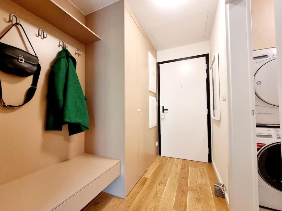 Apartment Zwirn, Free Parking, 24/7 Access Bratislava Exterior foto